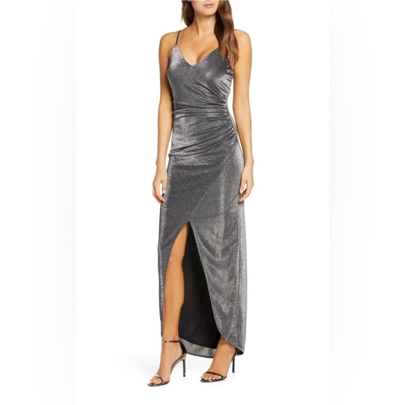 Vince Camuto Dresses & Skirts - Vince Camuto Long Sleeveless Gown Metallic Black & Silver Women's Sz 12 Holiday